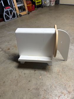Wood elephant bookshelf