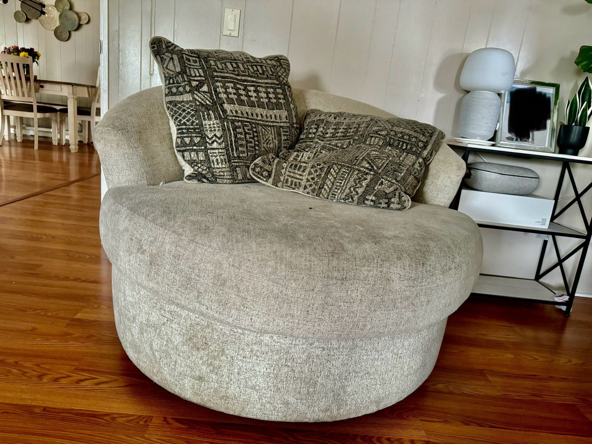 Rotating Lovers Seat
