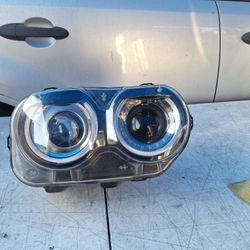 2015-2023 Dodge Challenger Headlight Rh Side Pasanger Side 