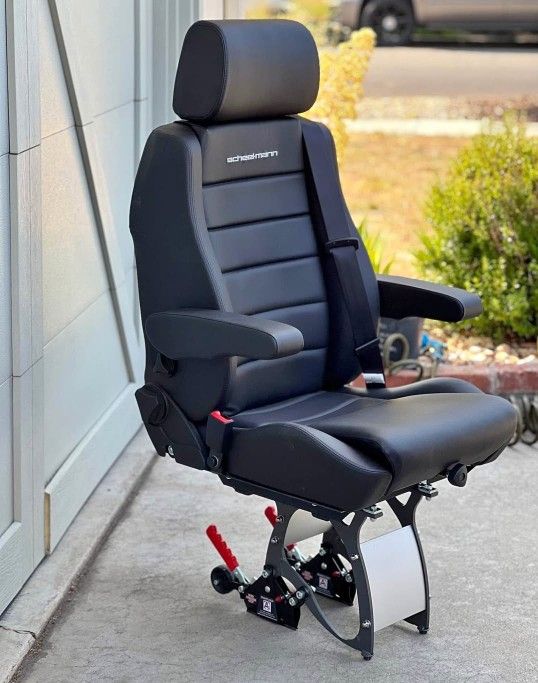 Scheel-Mann Vario F Rear Van Passenger Seat w/ smart legs base.