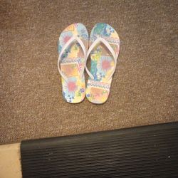 Girl Footflops