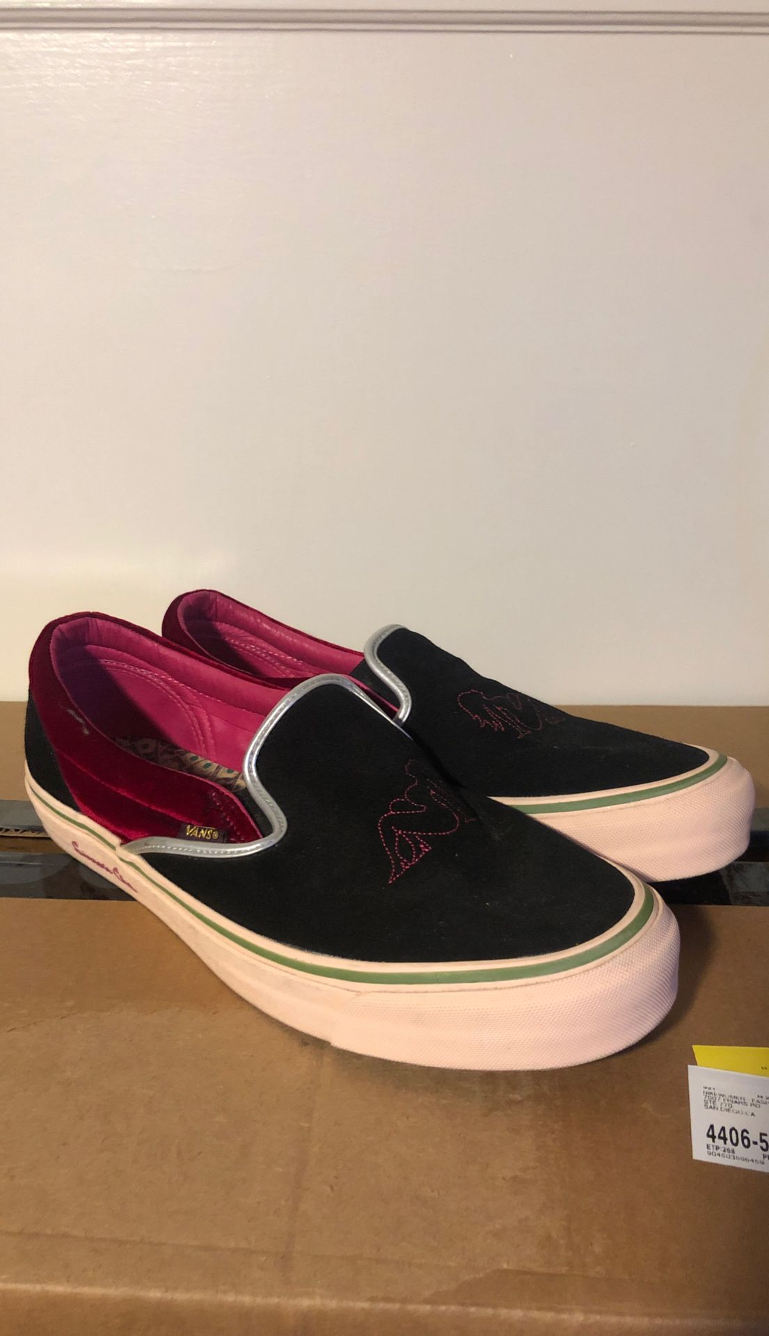 Vans Feature Sinners Club slip on / old skool classic size 11