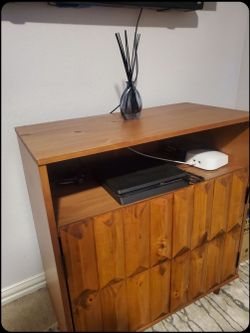 TV Console - TV Chest