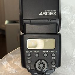 Canon EOS 430EX Flash With Shoe Cord