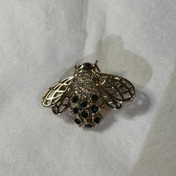 Vintage Carolee Gold Tone w/green & Clear Crystals Bumble Bee Brooch Signed  