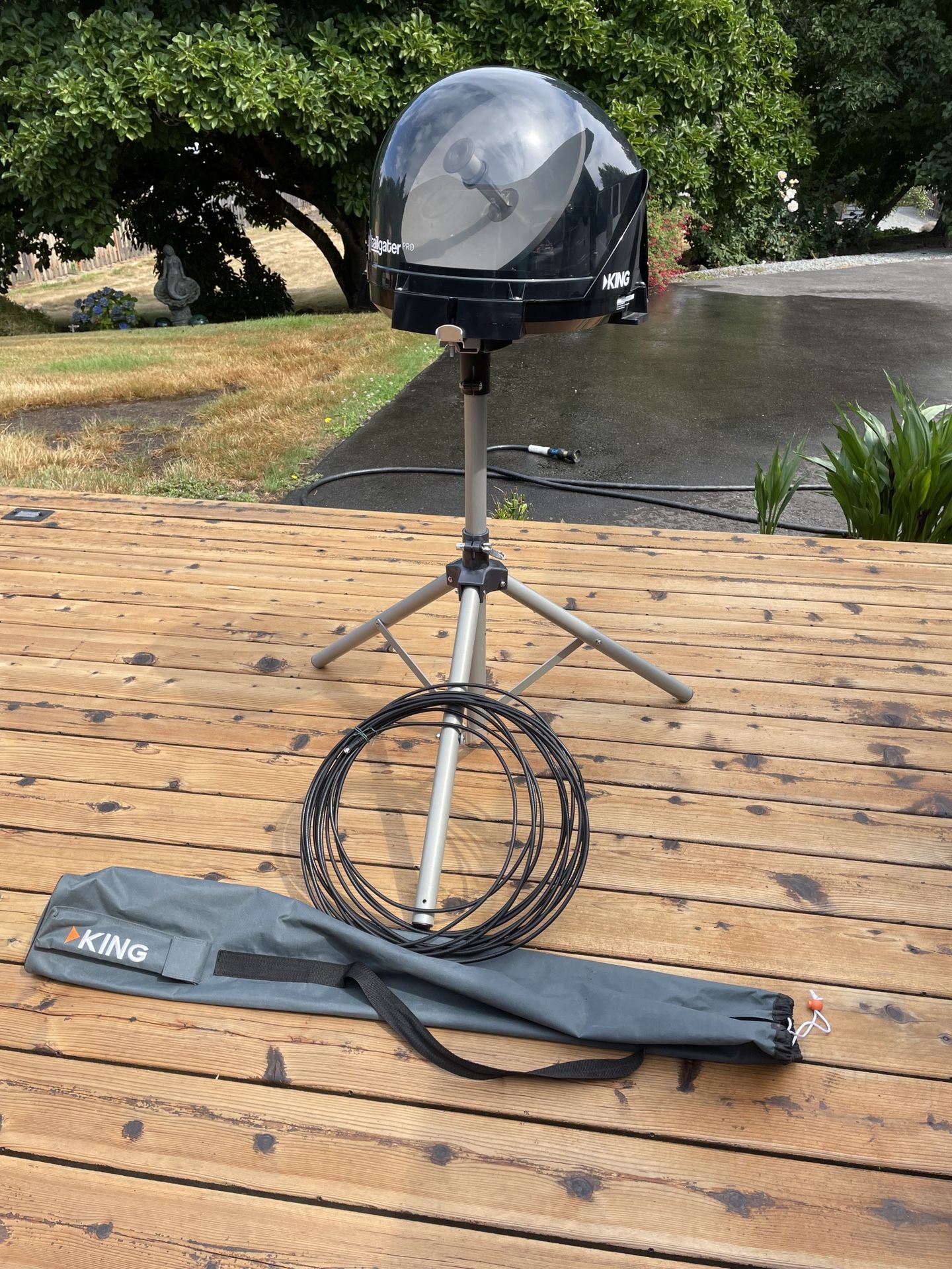 Dish RV Satellite And TRIPOD