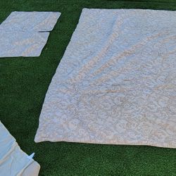 Queen Size Comforter Set