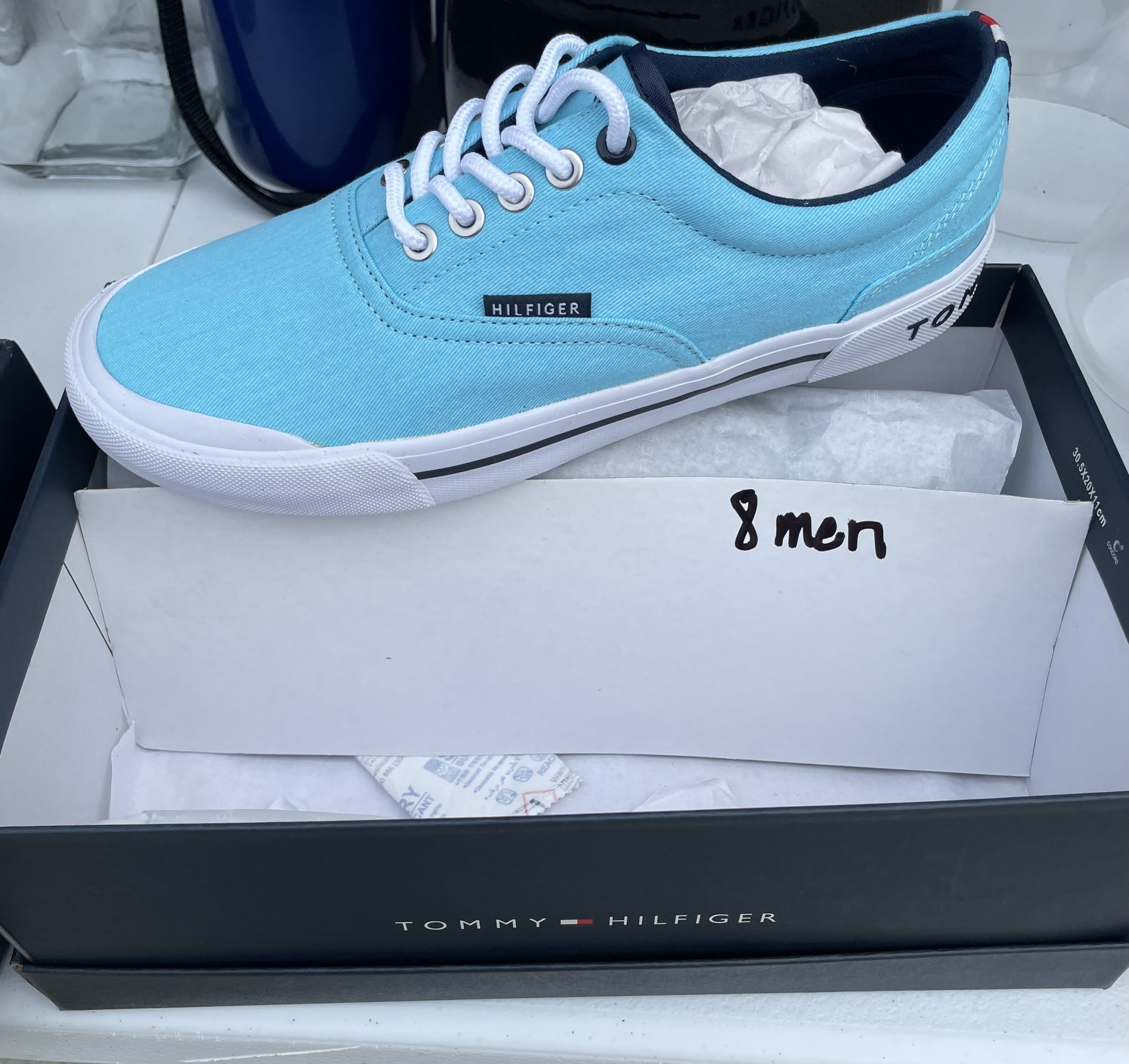 Tommy Hilfiger canvas sneakers