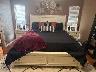 Cali king bedroom set