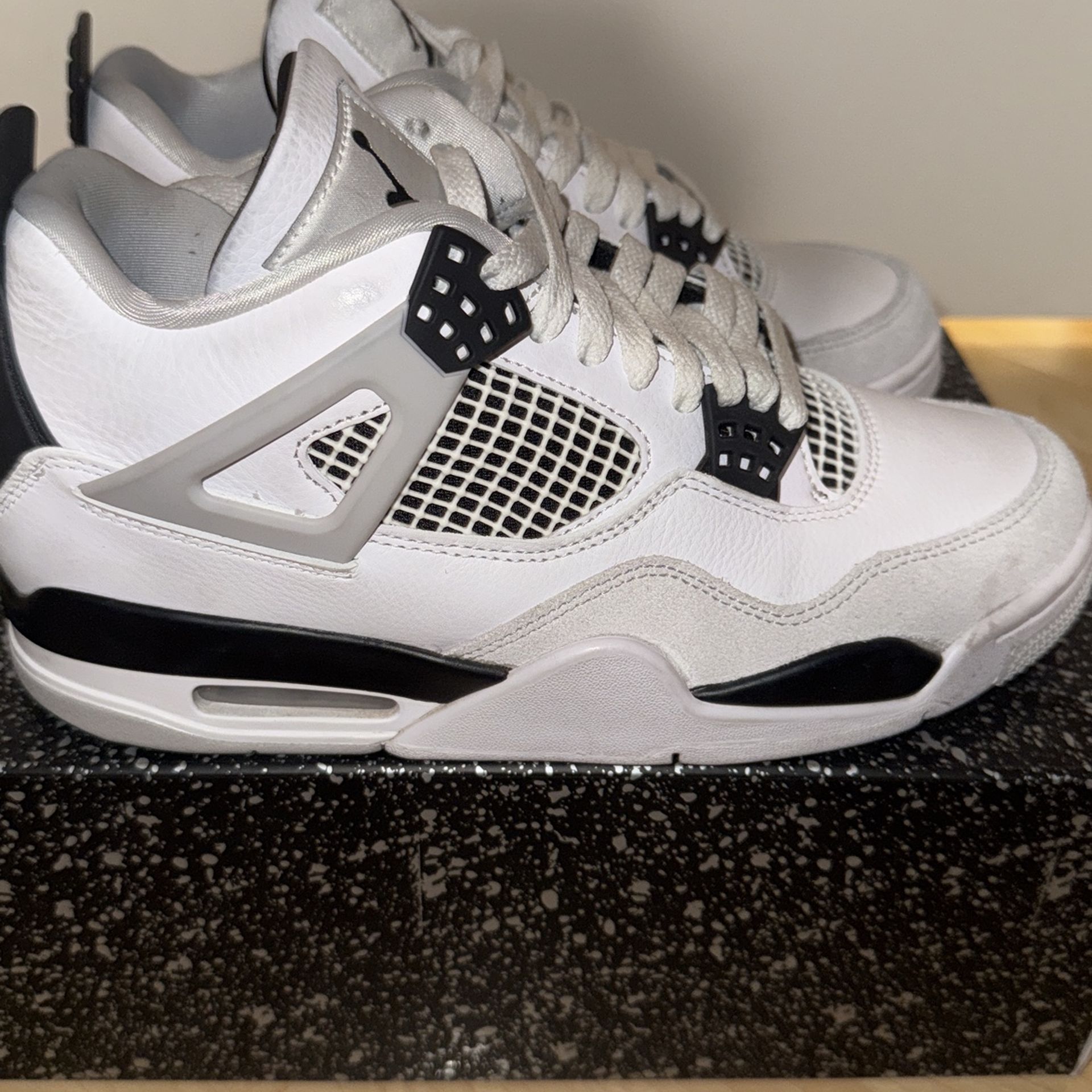 Air Jordan 4 Retro 'Military Black'