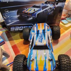 Holyton 1:10 Large High Speed Remote Control Car with LEDShell Lights,