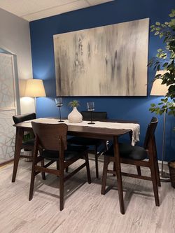 Beautiful Mid-Century Dining Set New!!! Table with 4 Chairs! I Can Deliver