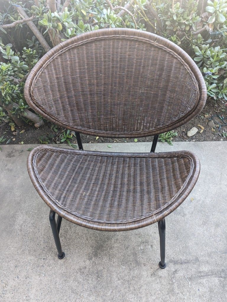 Vintage Rattan Clamshell Chair