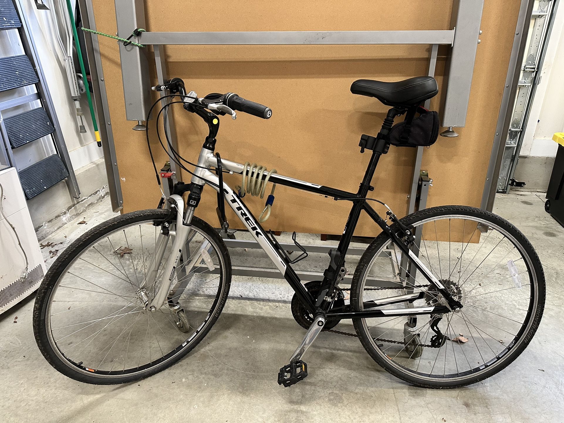 Trek Verve 2 20” Hybrid Bike