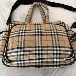 ✨ Burberry Diaper Bag – Authentic, Lightly Used + Changing Pad ✨
