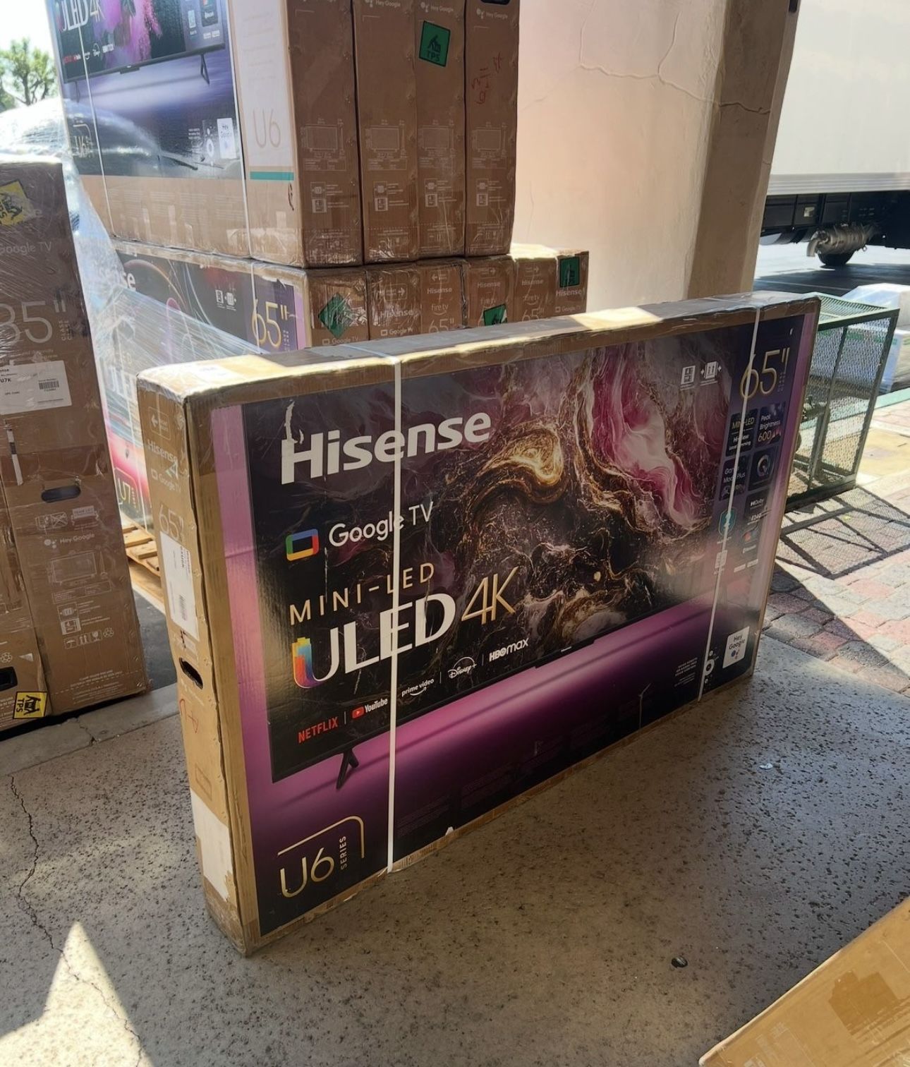 HISENSE 75" U6 SERIES MINI LED 4K SMART TV