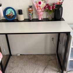 Small desk