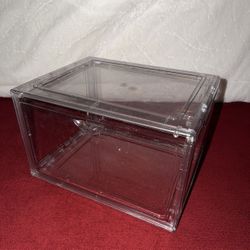 Clear shoe display case