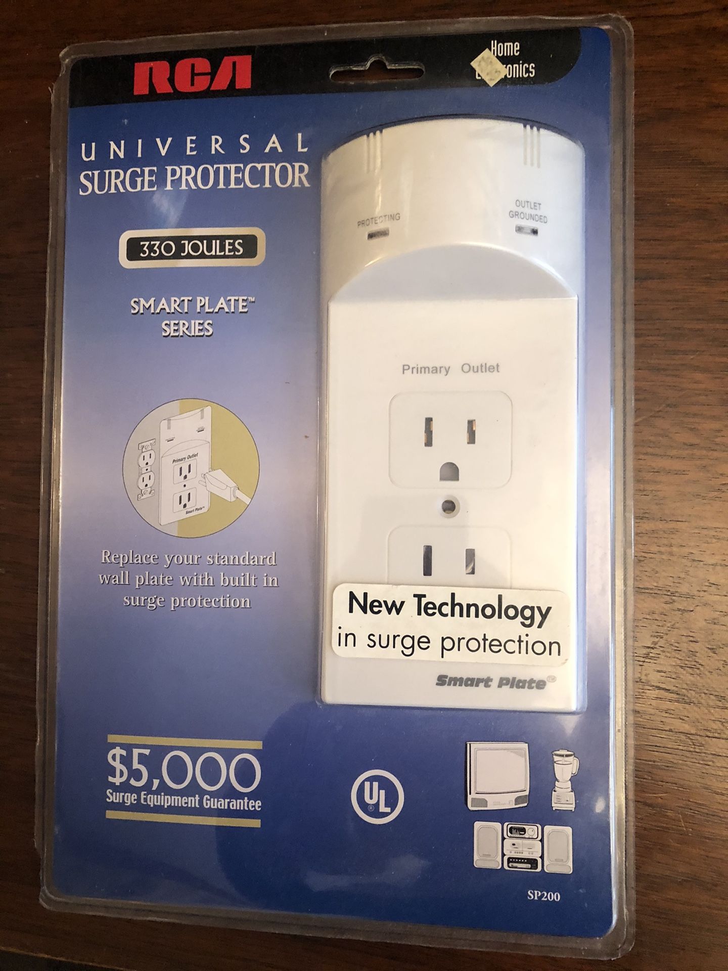 RCA Universal Surge Protector 330 Joules