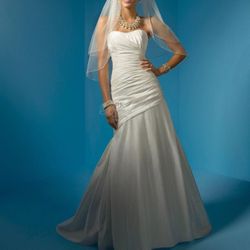 Alfred Angelo Wedding Dress Size 0 Style #2124