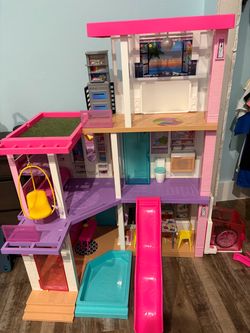 Barbie dream house excellent condition