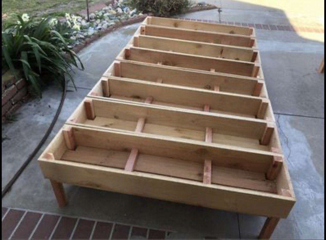 Custom Beautiful privacy wall Frame Planter Box Garden Bed cedar redwood Mother’s Day Best Gift