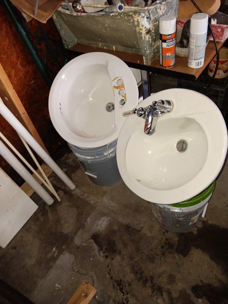 Round Sinks