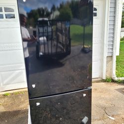 Brand New Ge Refrigerator 