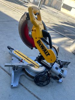DEWALT
