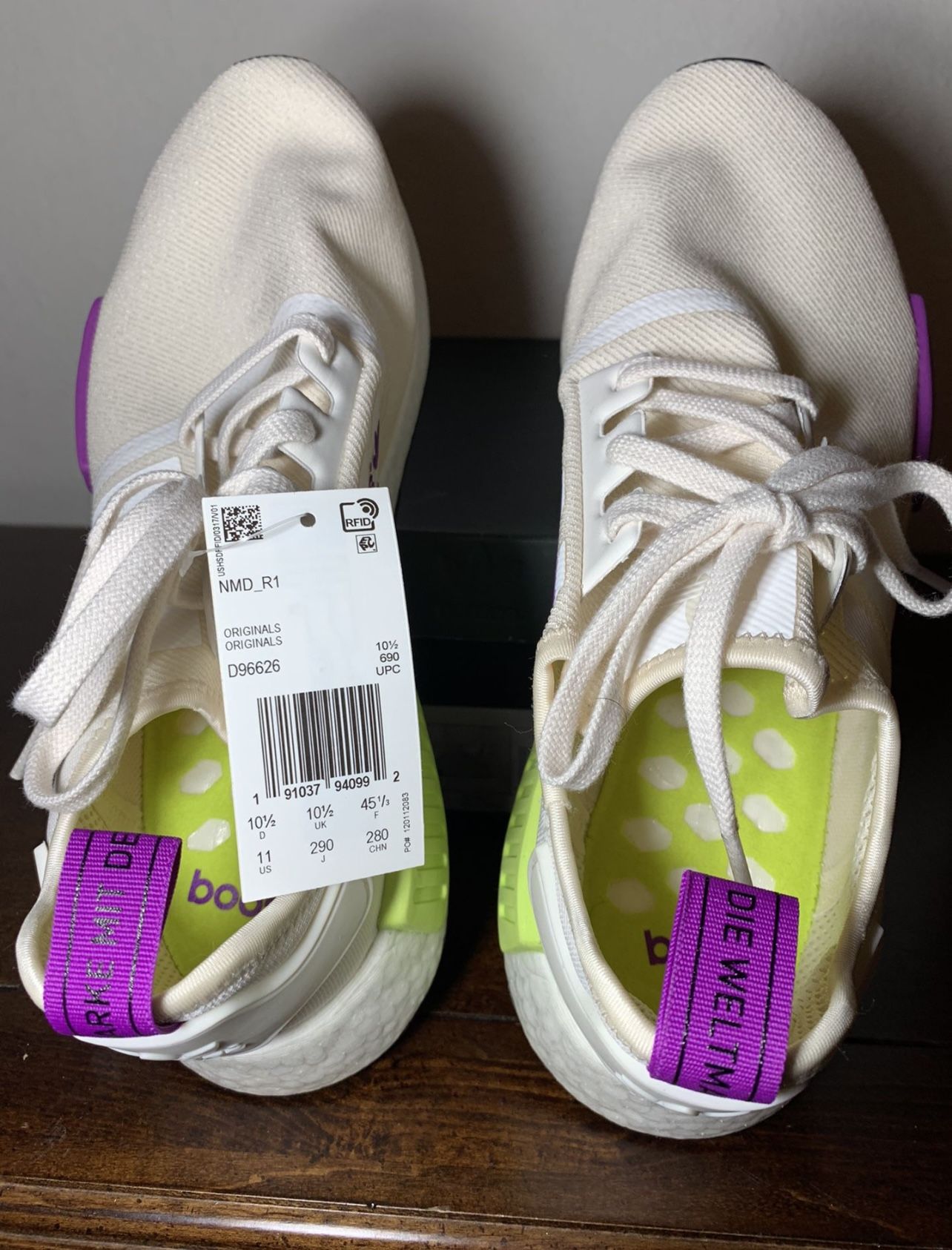 Adidas NMD_R1 D96626 Chalk White size 11 Brand New