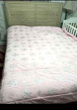 King Bed Room For Sell