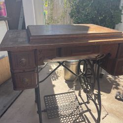 Antique Singer Sewing Machine 