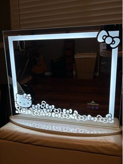 Impressions Hello Kitty “Bows” Vanity Mirror