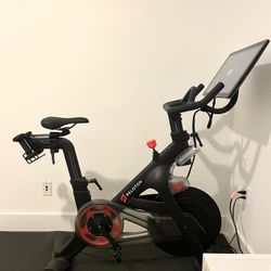 Peloton Bike With Mat And Weights 