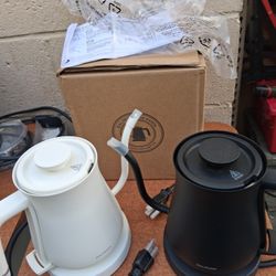 Balmuda Elektric Gooseneck Kettle. Colors Available Ivory And Chalk Black