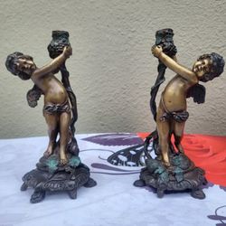 ITALIAN TRADITIONAL PAIR OF BRONZE PUTTI CANDLESTICKS