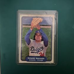 Vintage Fernando Valenzuela Dodger Baseball Card