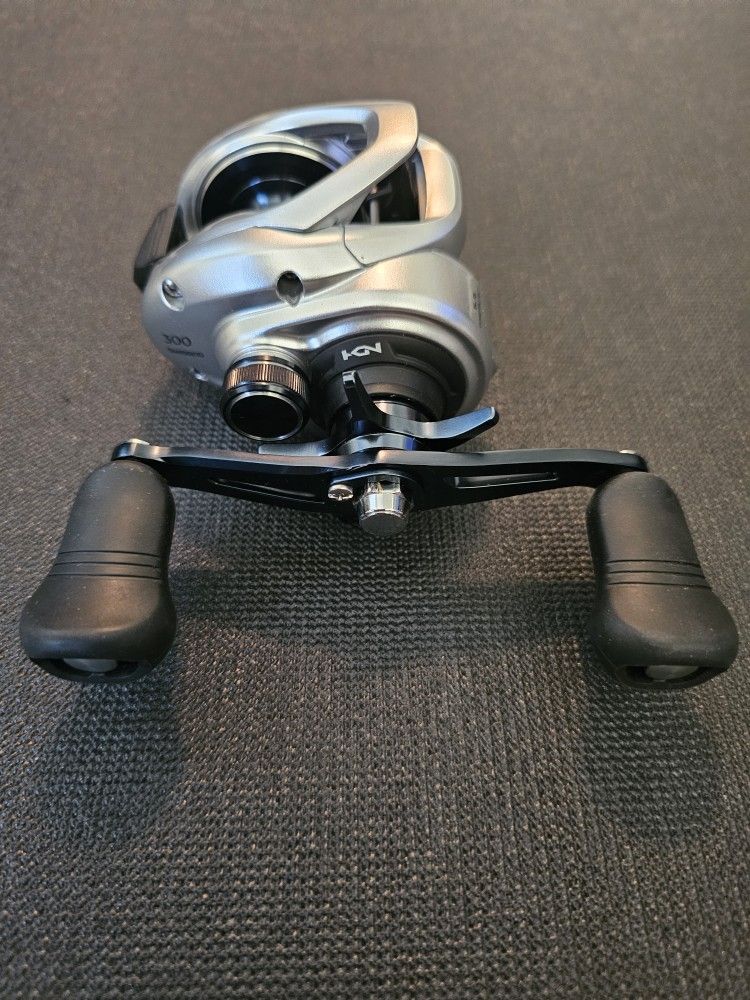 Shimano Tranx 300A Casting Reel
