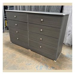 8 drawers dresser / Eight drawers dresser