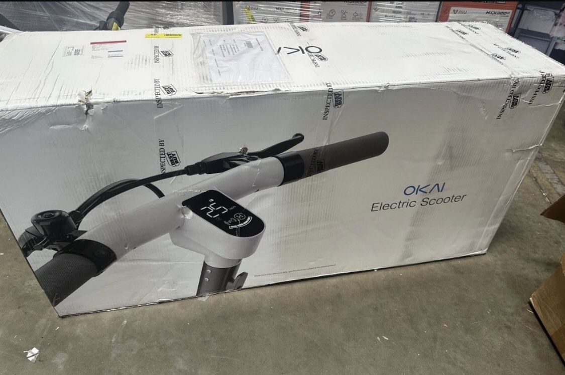 Okai Ceetle Pro electric scooter with foldable seat 35 mile range 15.5mph