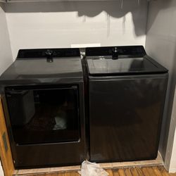 LG  THIN Q  WASHER/DRYER  SET