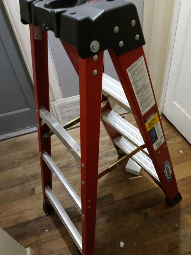 New 4 Foot Werner Folding Ladder