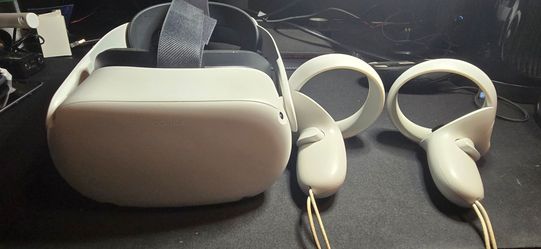Oculus quest 2 with controllers