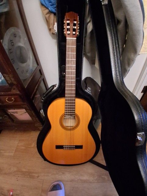 Cordoba 32ef Flamenco Guitar Made In Spain