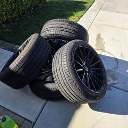 Pirelli Tires - 275/40 R22 - 4000 OBO