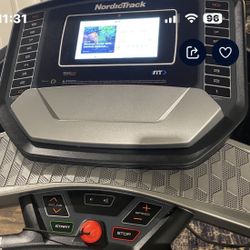 NordicTrack C700 Treadmill 