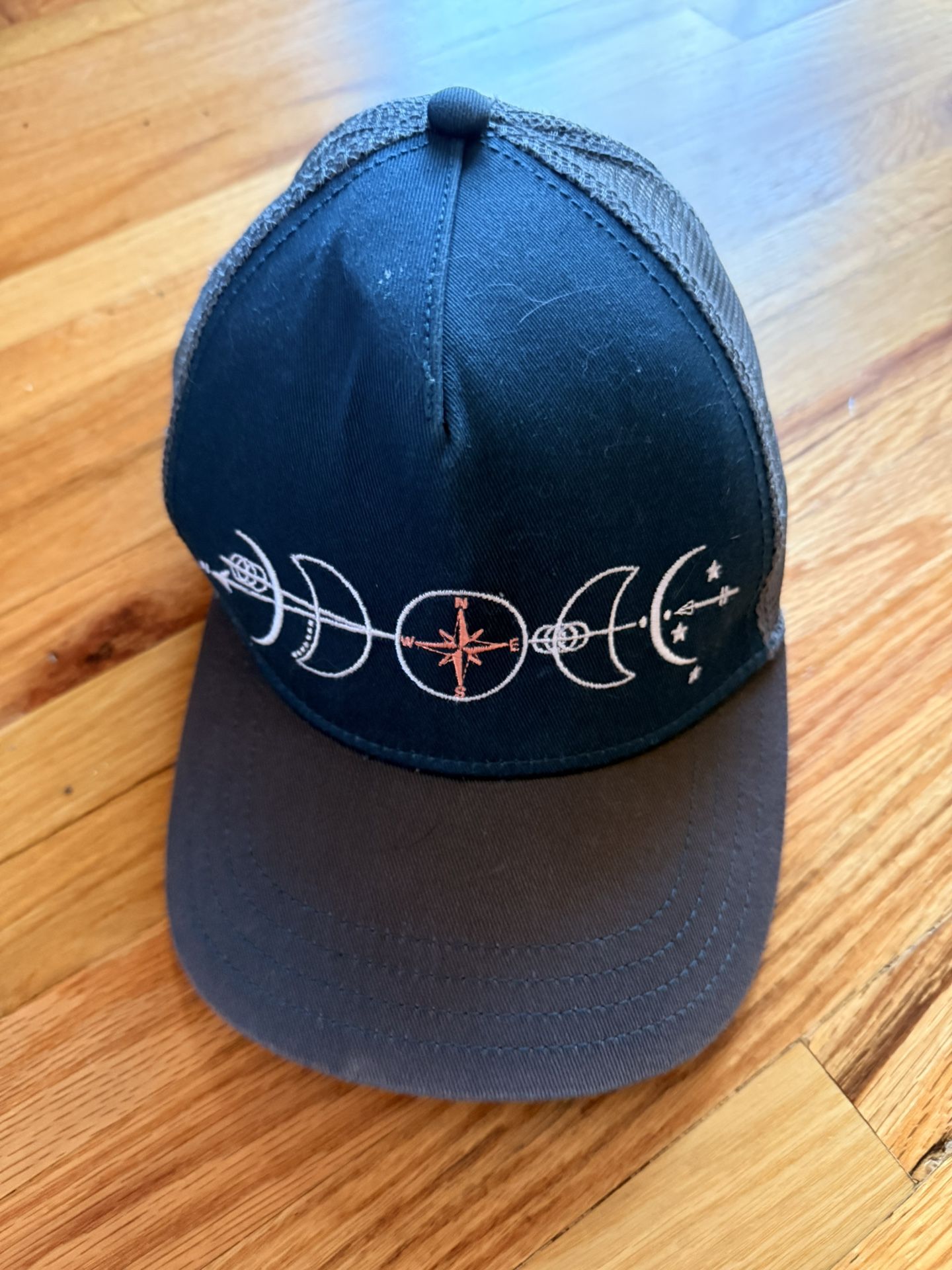 Women’s baseball cap