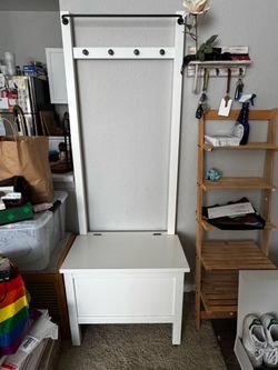 IKEA Hemnes storage bench w towel rail/4 hooks