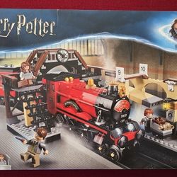 Lego 76423 Hogwart's Express & Hogsmeade Station Harry Potter New!