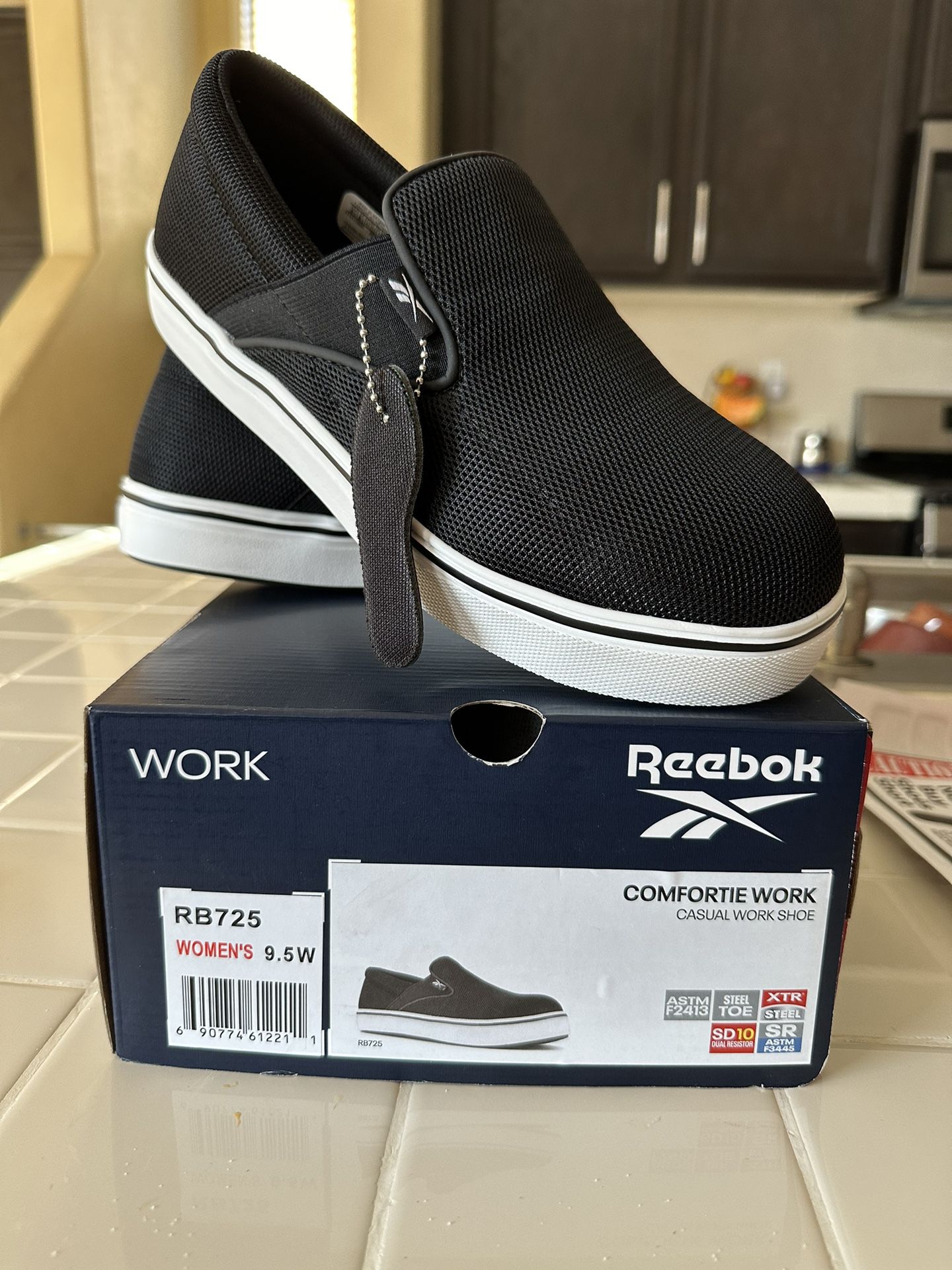 Reebok Comfortoe Work Shoe